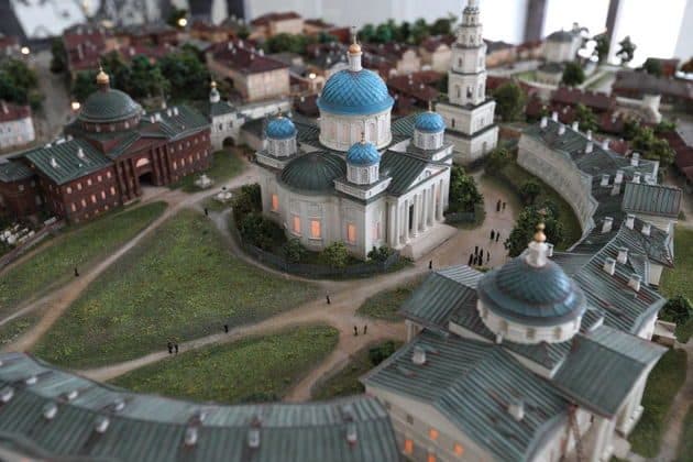 Богородицкий монастырь и Музей Казанской Иконы: прошлое и настоящее