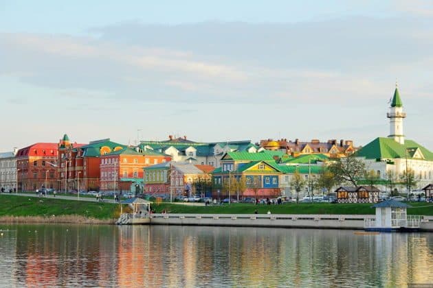 Казань: город меж крестом и полумесяцем
