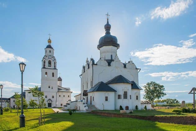 2 в 1: Свияжск и Храм всех религий (или озёра на выбор)