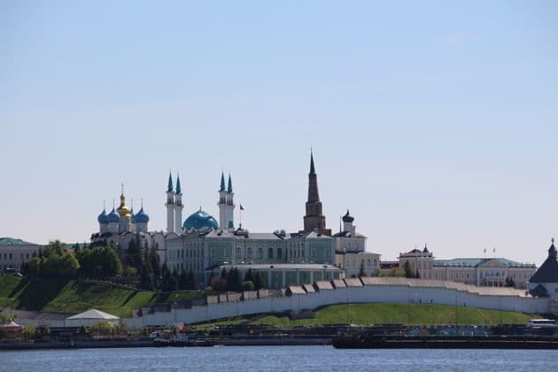 Аренда теплохода «Азимут»