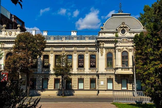 Арт-квест по Казани: символы, загадки и дорога из жёлтого кирпича