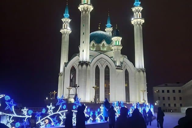 Праздничная Казань встречает гостей