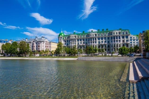Современная Казань. Музей «Панорама» и библиотека Республики