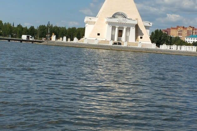 Экспресс-прогулка на катере: Волга за полчаса